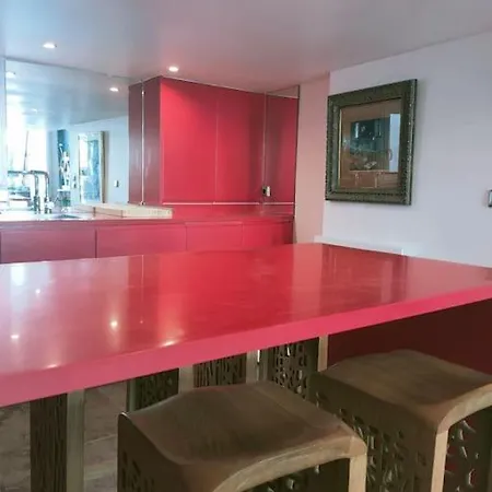 Centre Grand Duplex Avec Belle Terrasse